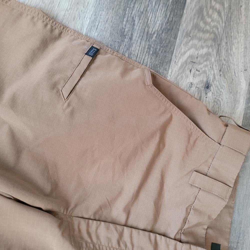 5.11 Tactical Chino Pants 34x32 Khaki Brown Light Military Straight Flat Front - Picture 4 of 9